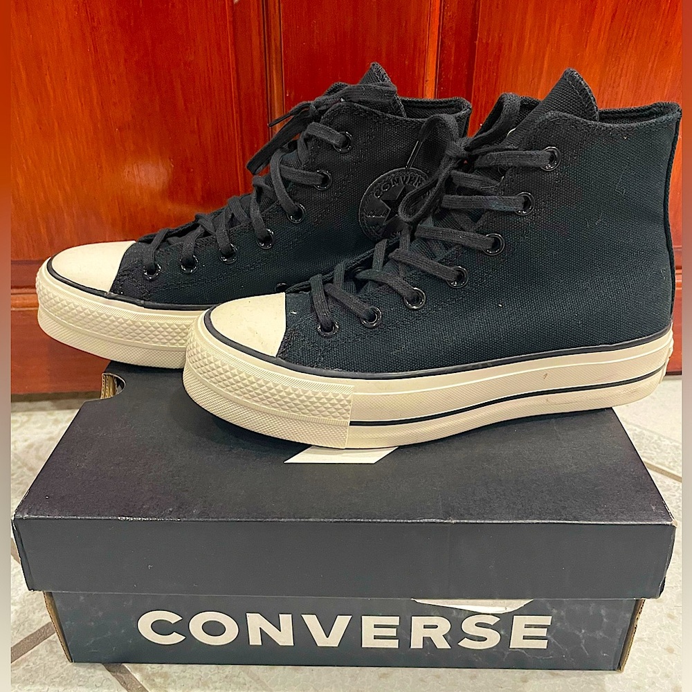 Converse Chuck Taylor All Star Lift Platform Sneaker Size 7